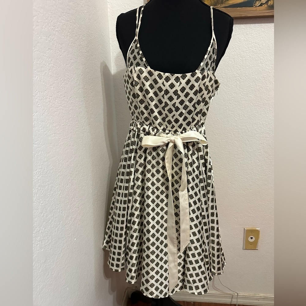 Cinq à Sept Geneva Medallion Printed Silk Mini Dress in Ivory - Size Small